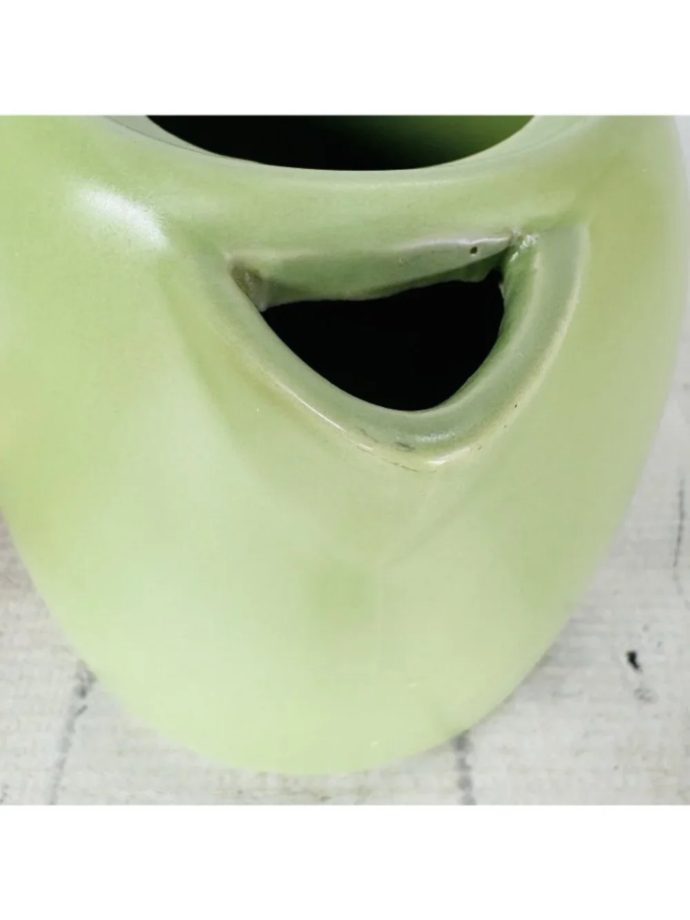 Starbucks 2012 Avocado Green Ceramic Round Ceramic Lidded 25oz Coffee Tea Pot